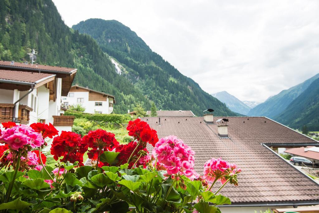 Haus Gleinser - Neustift Im Stubaital Pokoj fotografie